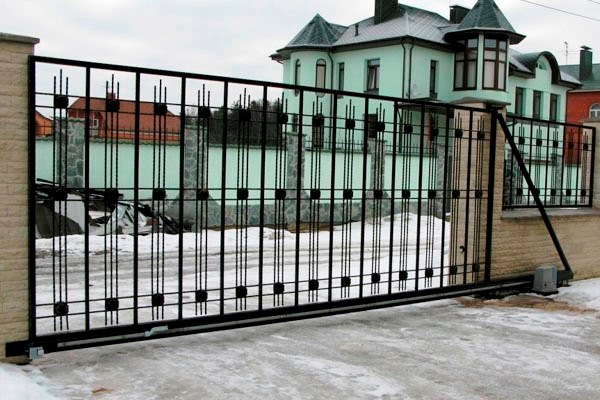Откатные ворота с калиткой фото в москве
